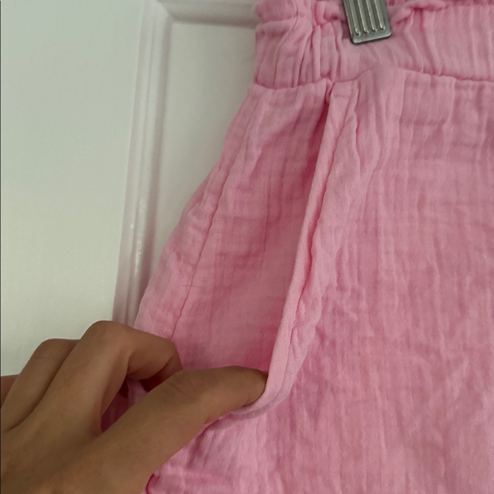 GAP Crinle Gauze Shorts Old School Pink Medium - Picture 6 of 11